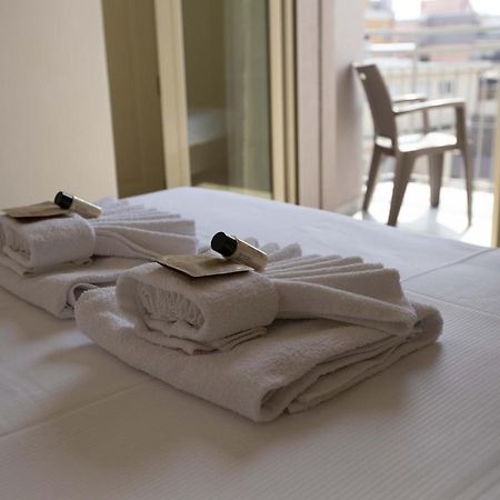 Hotel Confort Rimini Extérieur photo