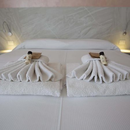 Hotel Confort Rimini Extérieur photo