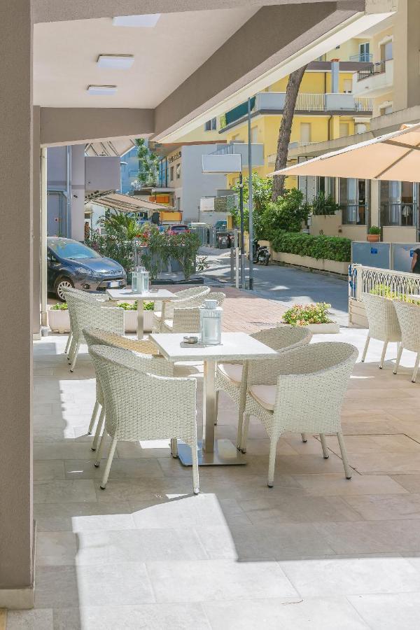Hotel Confort Rimini Extérieur photo