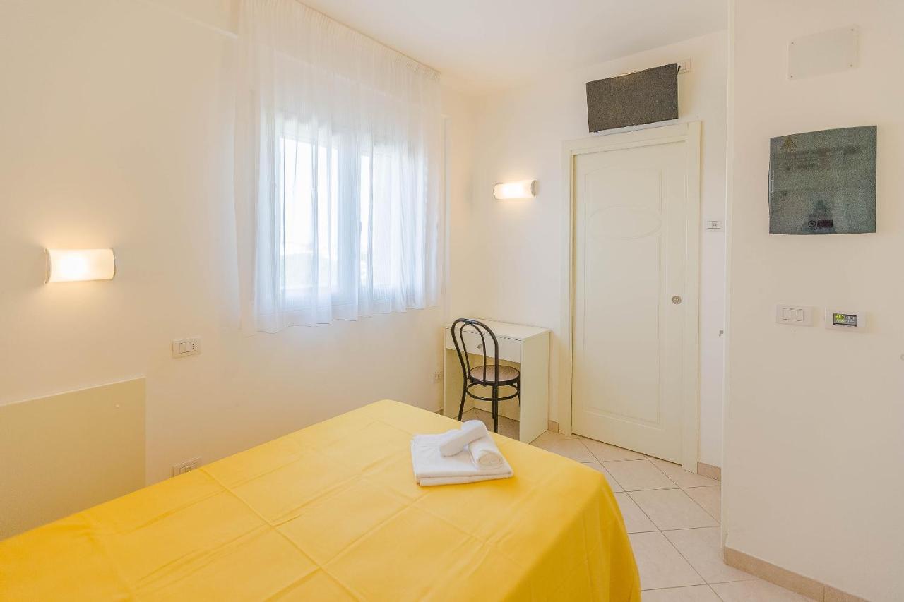 Hotel Confort Rimini Extérieur photo