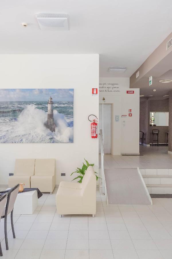 Hotel Confort Rimini Extérieur photo