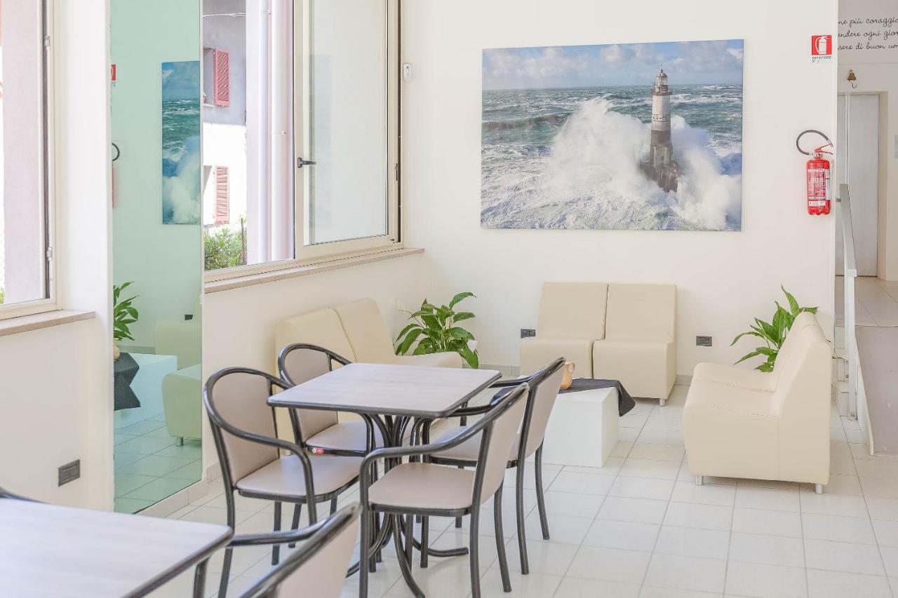 Hotel Confort Rimini Extérieur photo
