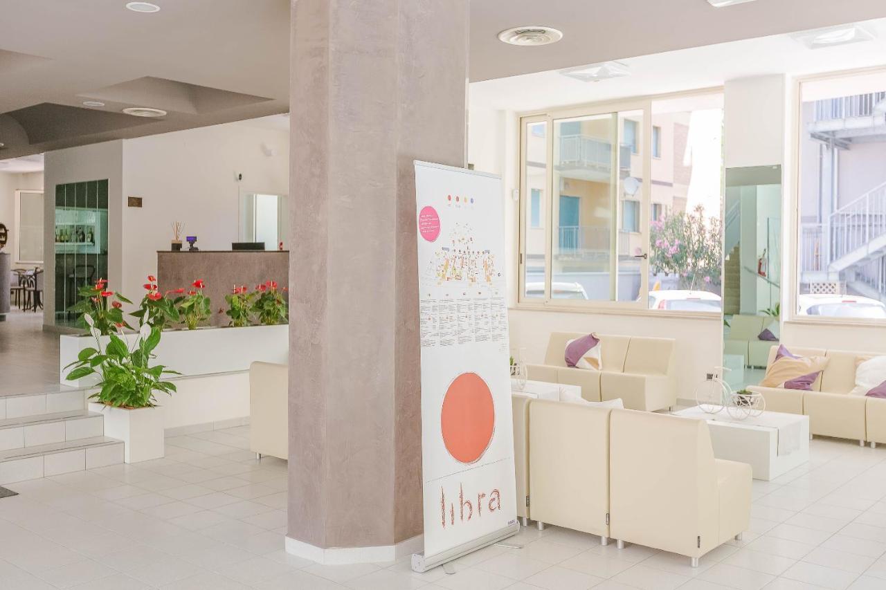 Hotel Confort Rimini Extérieur photo