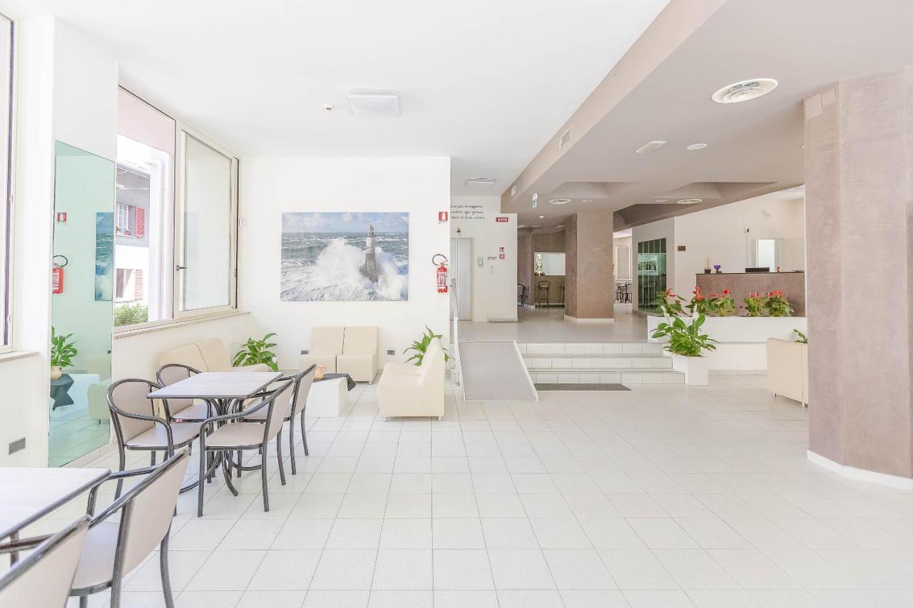 Hotel Confort Rimini Extérieur photo