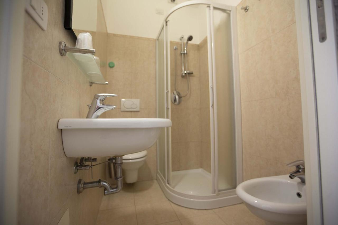 Hotel Confort Rimini Extérieur photo