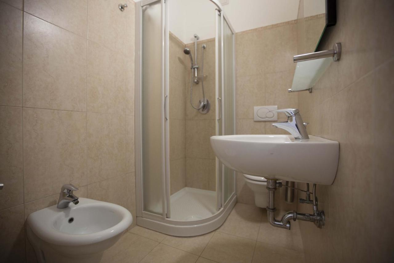 Hotel Confort Rimini Extérieur photo