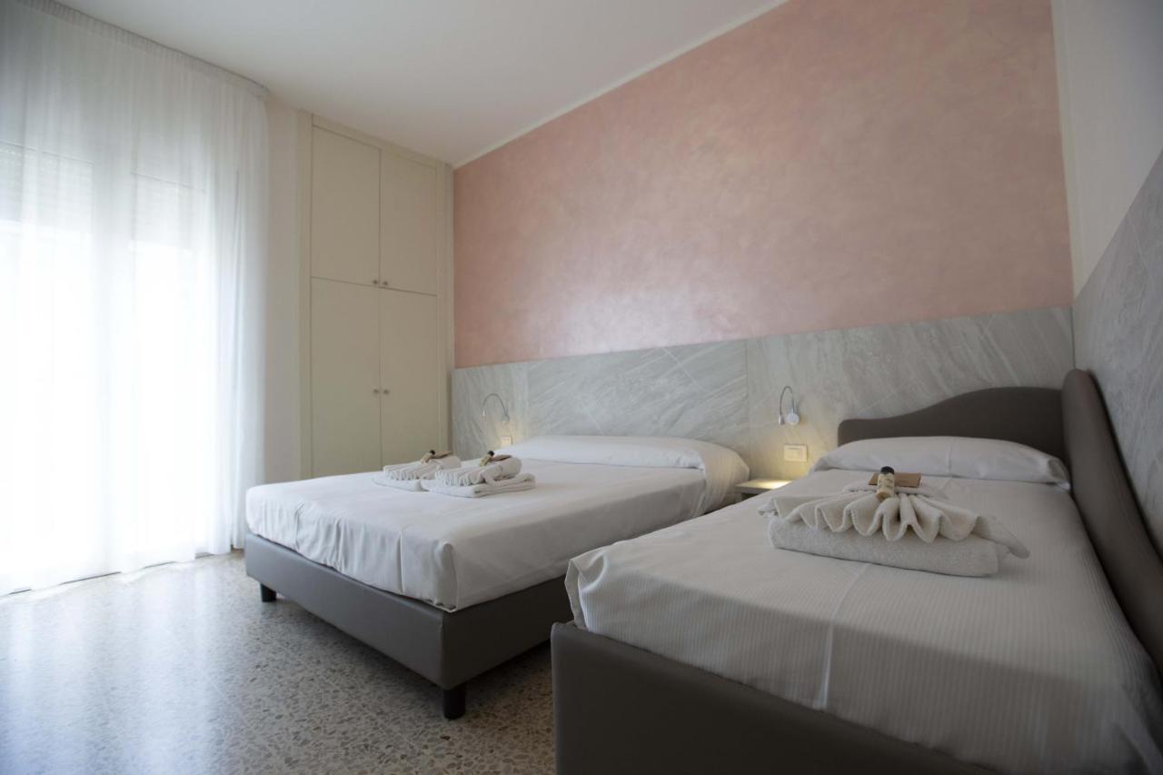Hotel Confort Rimini Extérieur photo