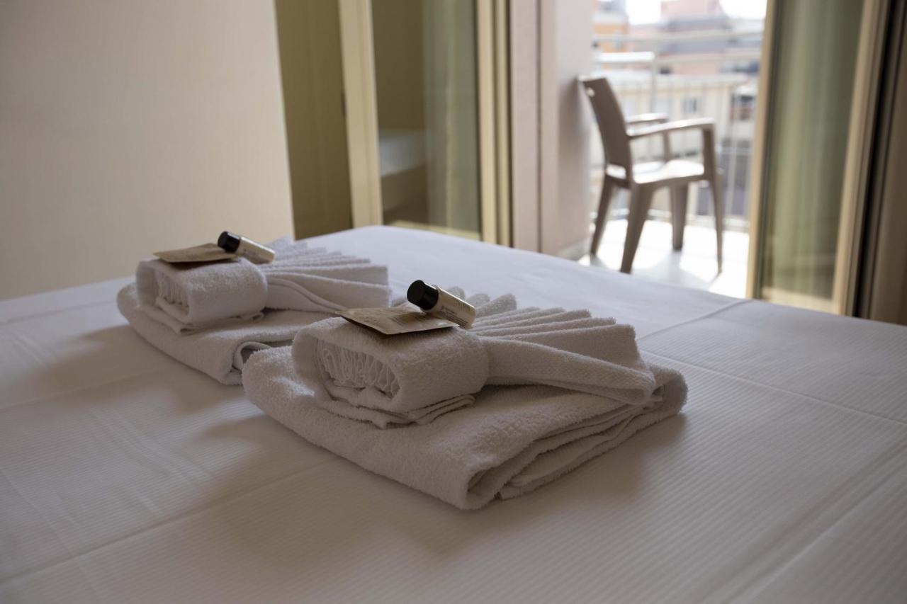 Hotel Confort Rimini Extérieur photo