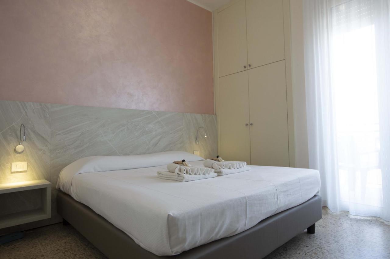 Hotel Confort Rimini Extérieur photo