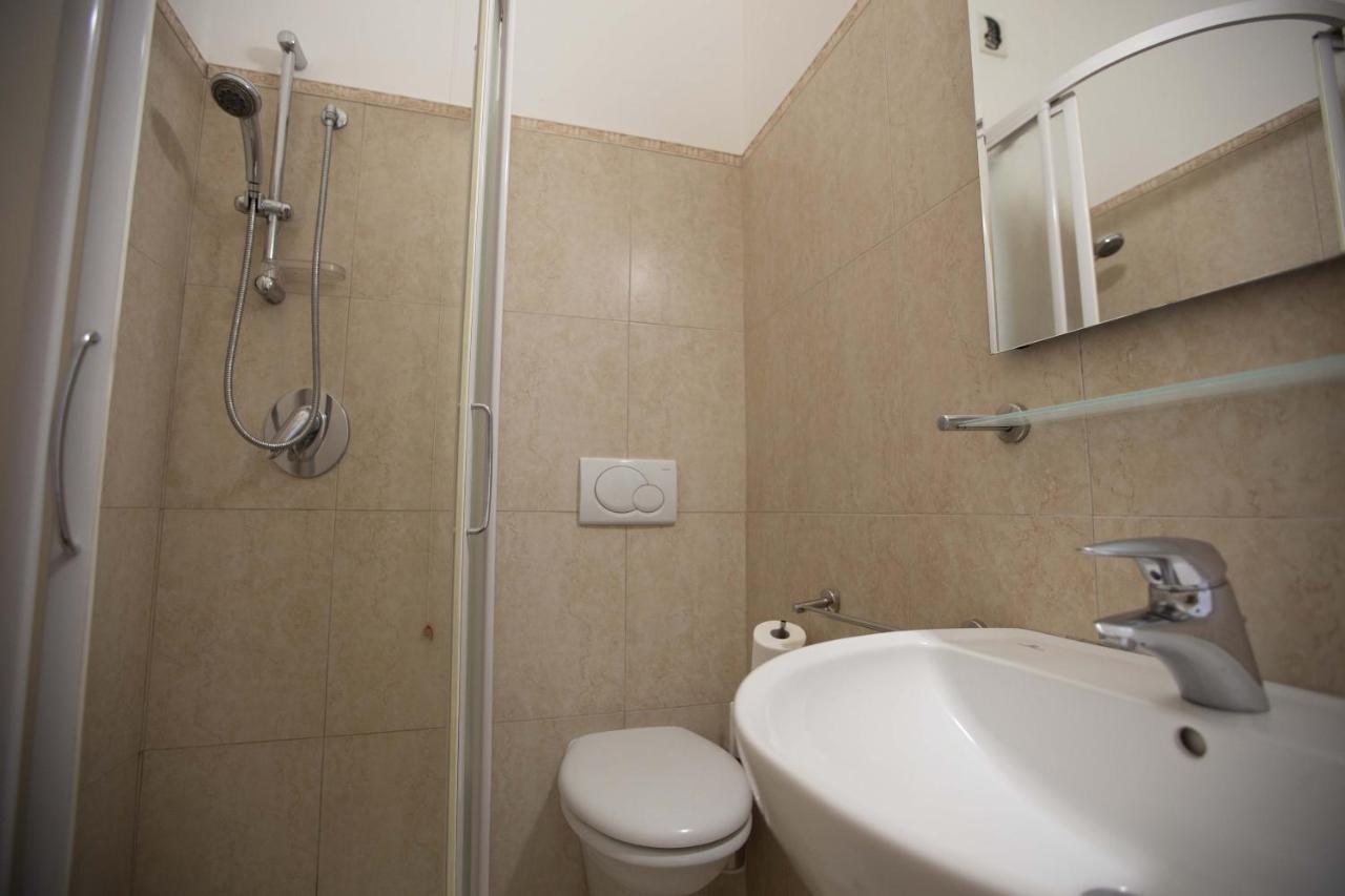 Hotel Confort Rimini Extérieur photo